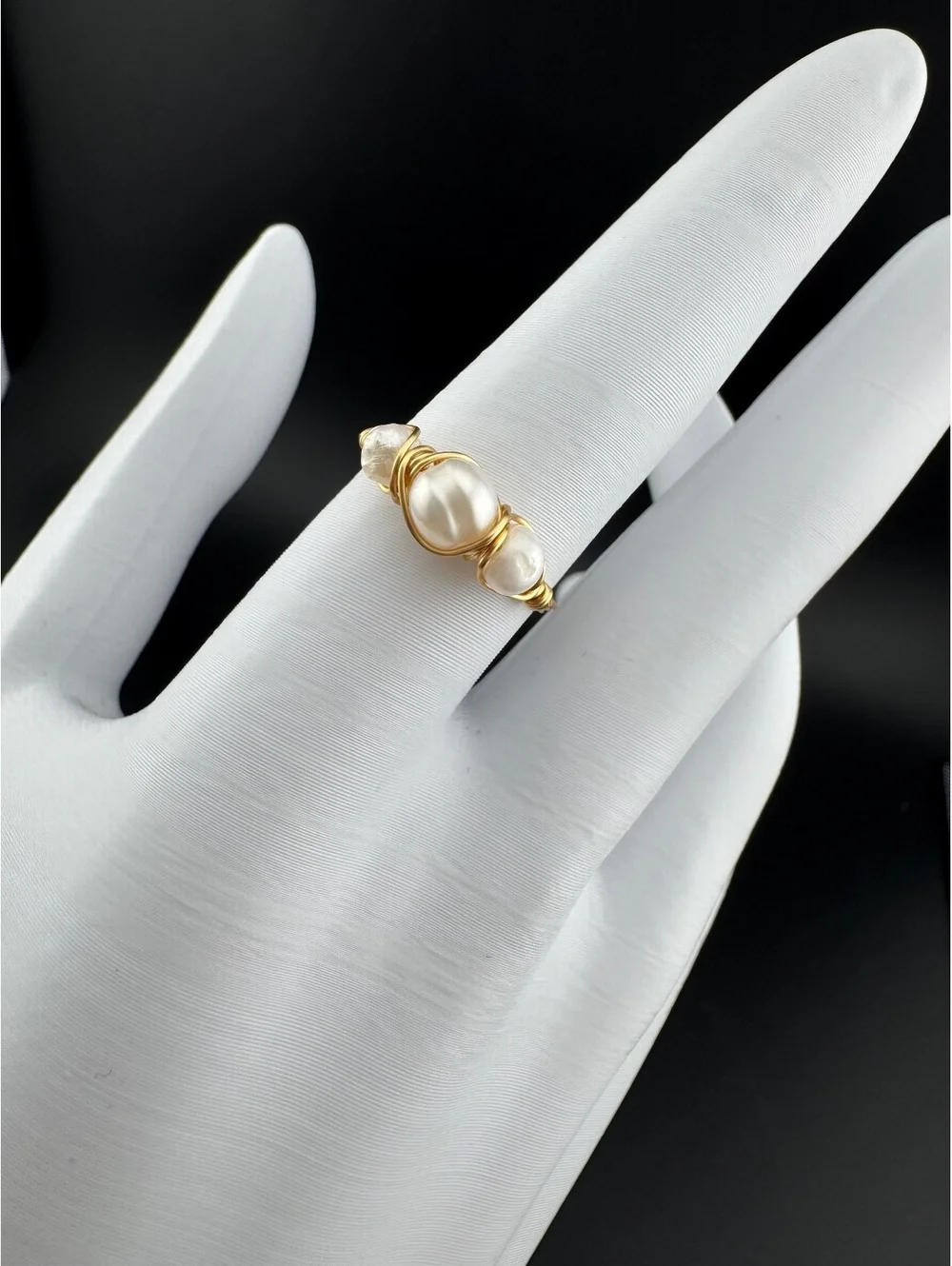 Cultured Pearl Wire Wrap Ring, Size 7 Gold Tone